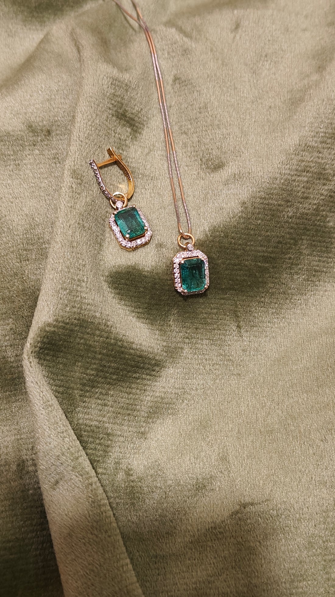 Zion Emerald Earrings